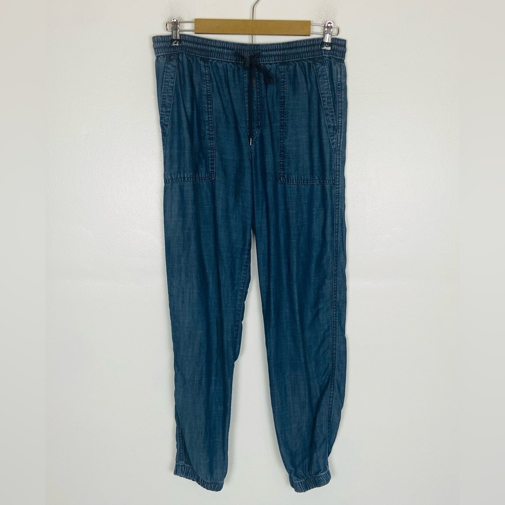Gap Women's Chambray Denim Joggers Pants Size S Blue Pull On Downstring Pockets
